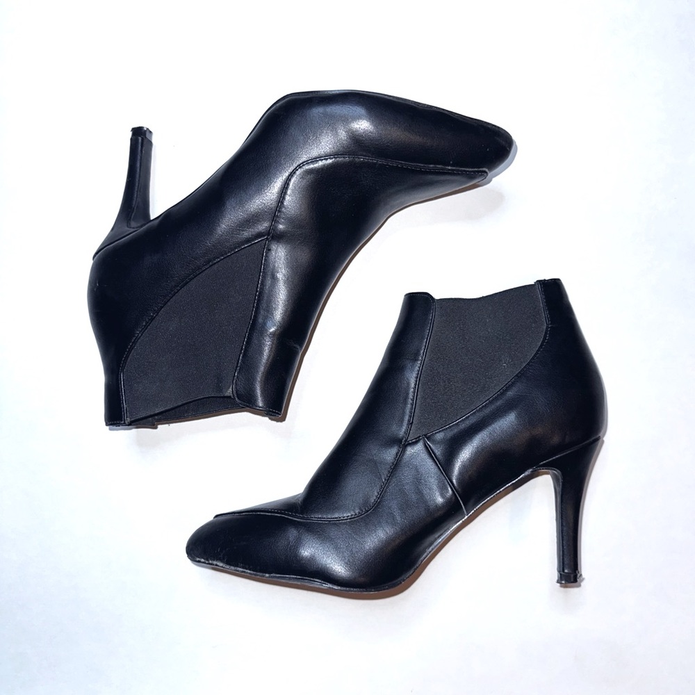 Black faux leather stiletto heeled ankle boot booties - size Women’s 9.5 US
